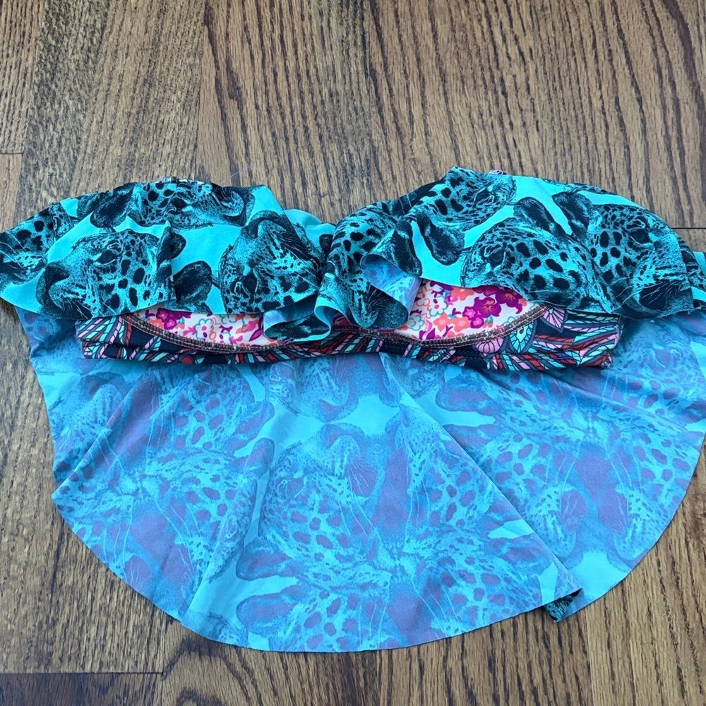 MAAJI Bikini Top Size Medium